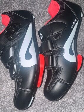 Peloton Cycling Shoes Black White Red Unisex EU 39 w/ Cleats Breathable 3 Bolt